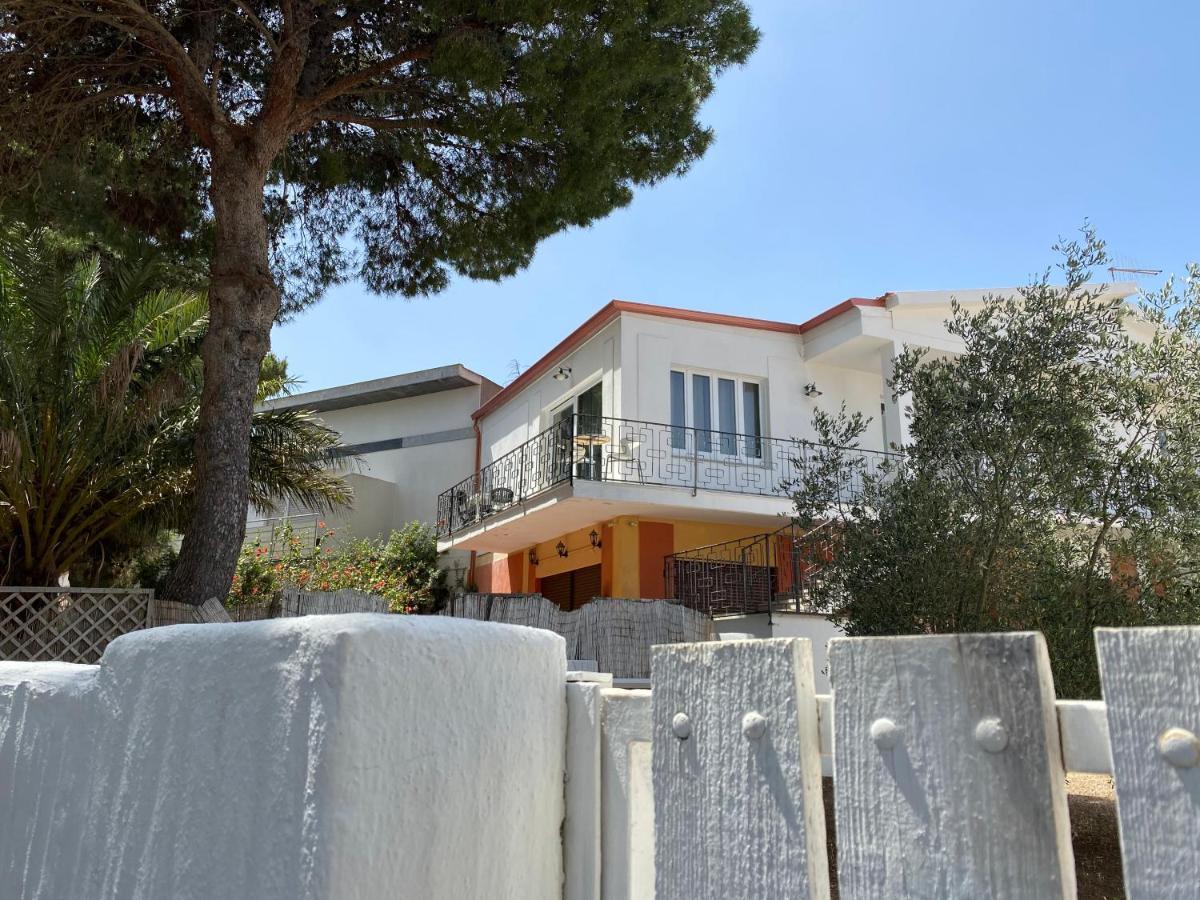 Sabrina Apartments Porto Pino Eksteriør bilde